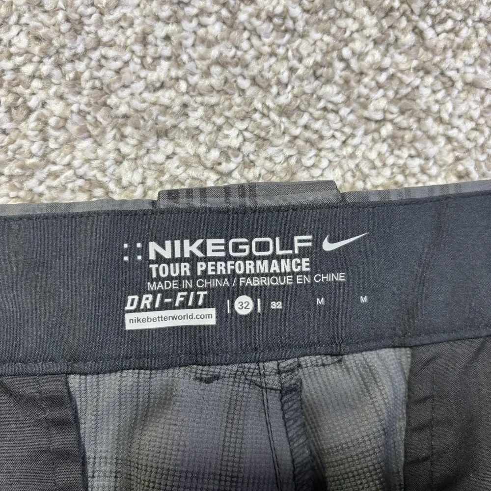 Nike Golf Shorts Mens‎ 32 Gray Plaid Dri-FIT Tour Performance Lightweight